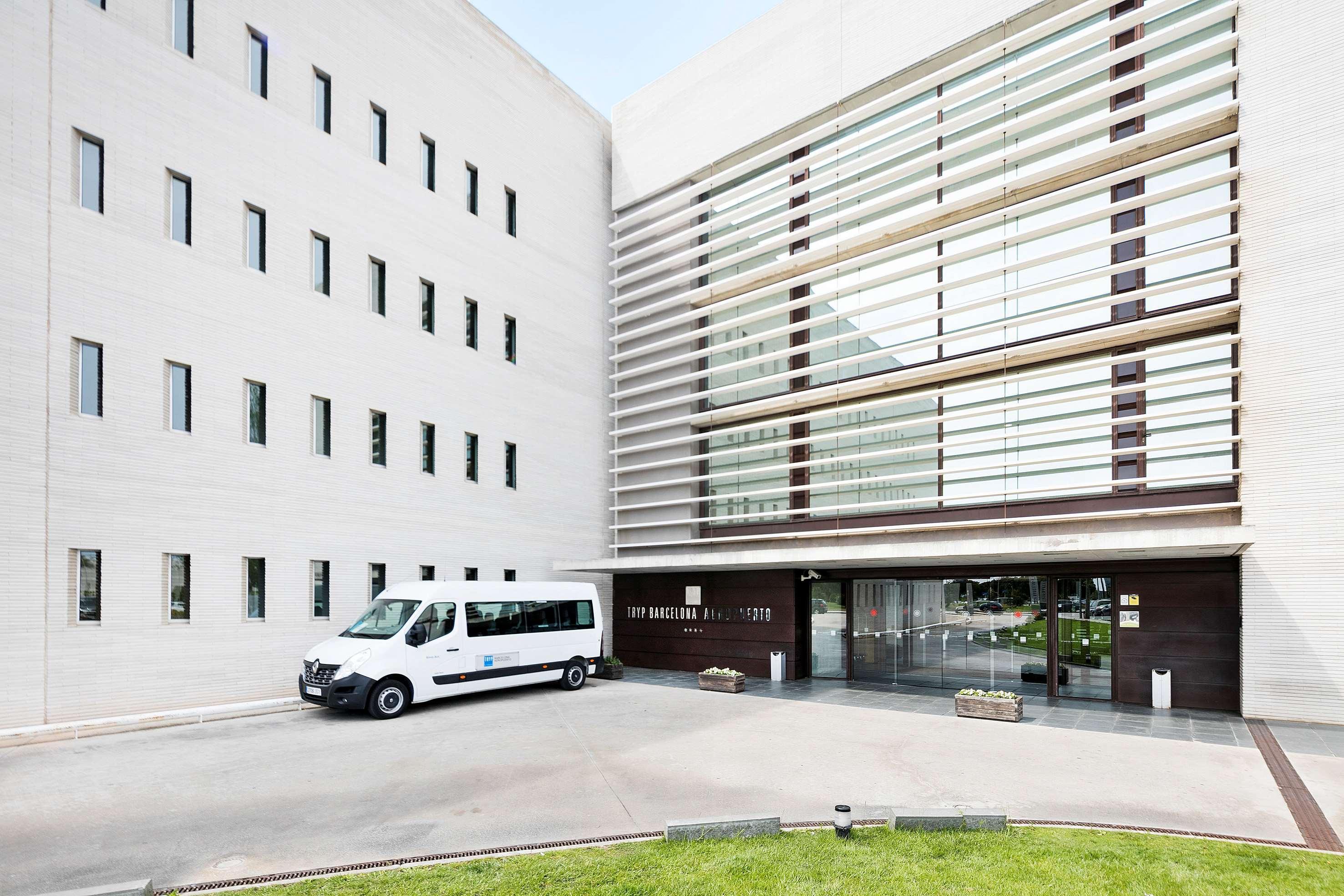 Hotel Barcelona Aeropuerto, Affiliated By Melia El Prat de Llobregat Exterior photo